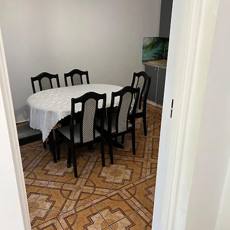 Dom Z Grillem Niedaleko Kapieliska Appartement
