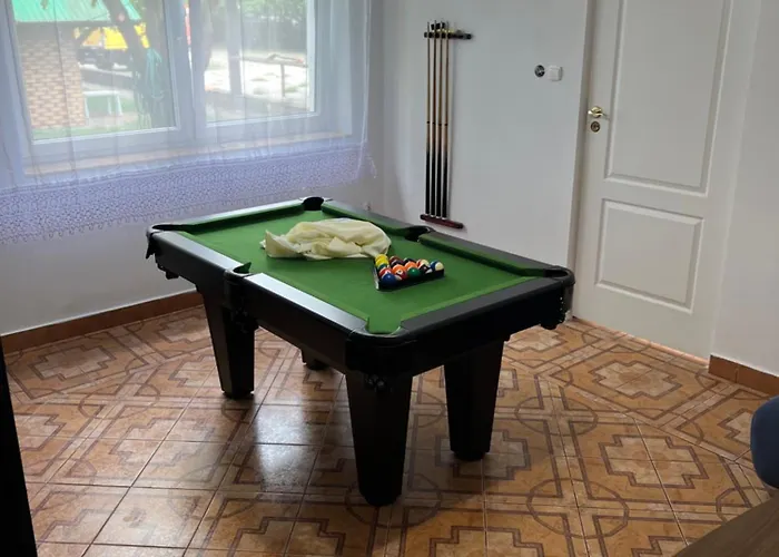 Dom Z Grillem Niedaleko Kapieliska Apartment *